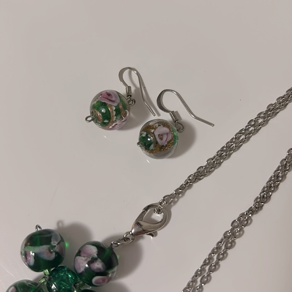 (3 for $12) Necklace & Earrings Set - Picture 3 of 5